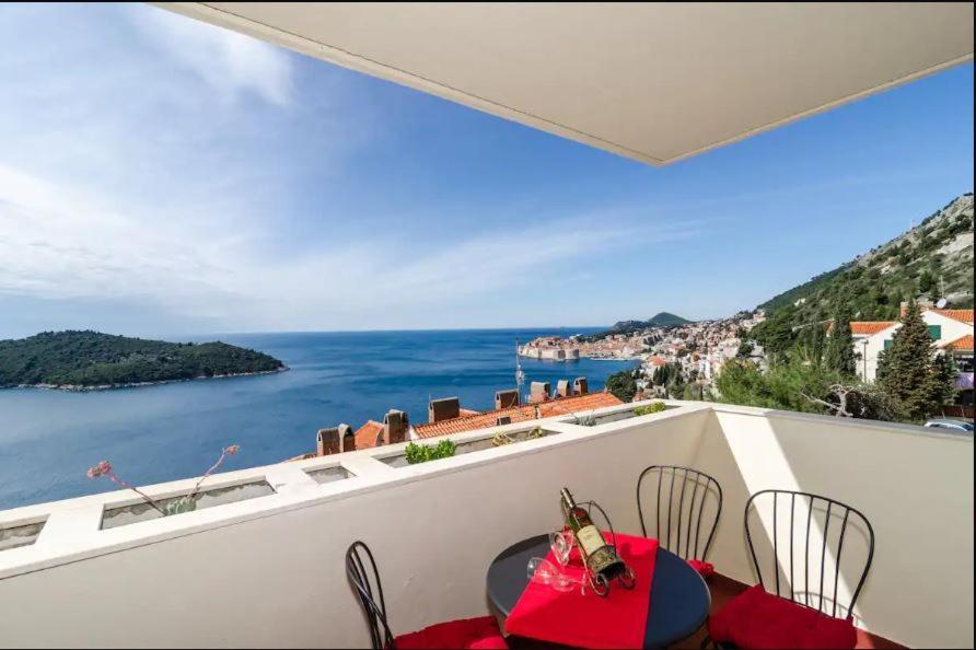 Apartment Zlatni Potok - Best View Of The Old Town Dubrovnik Eksteriør billede