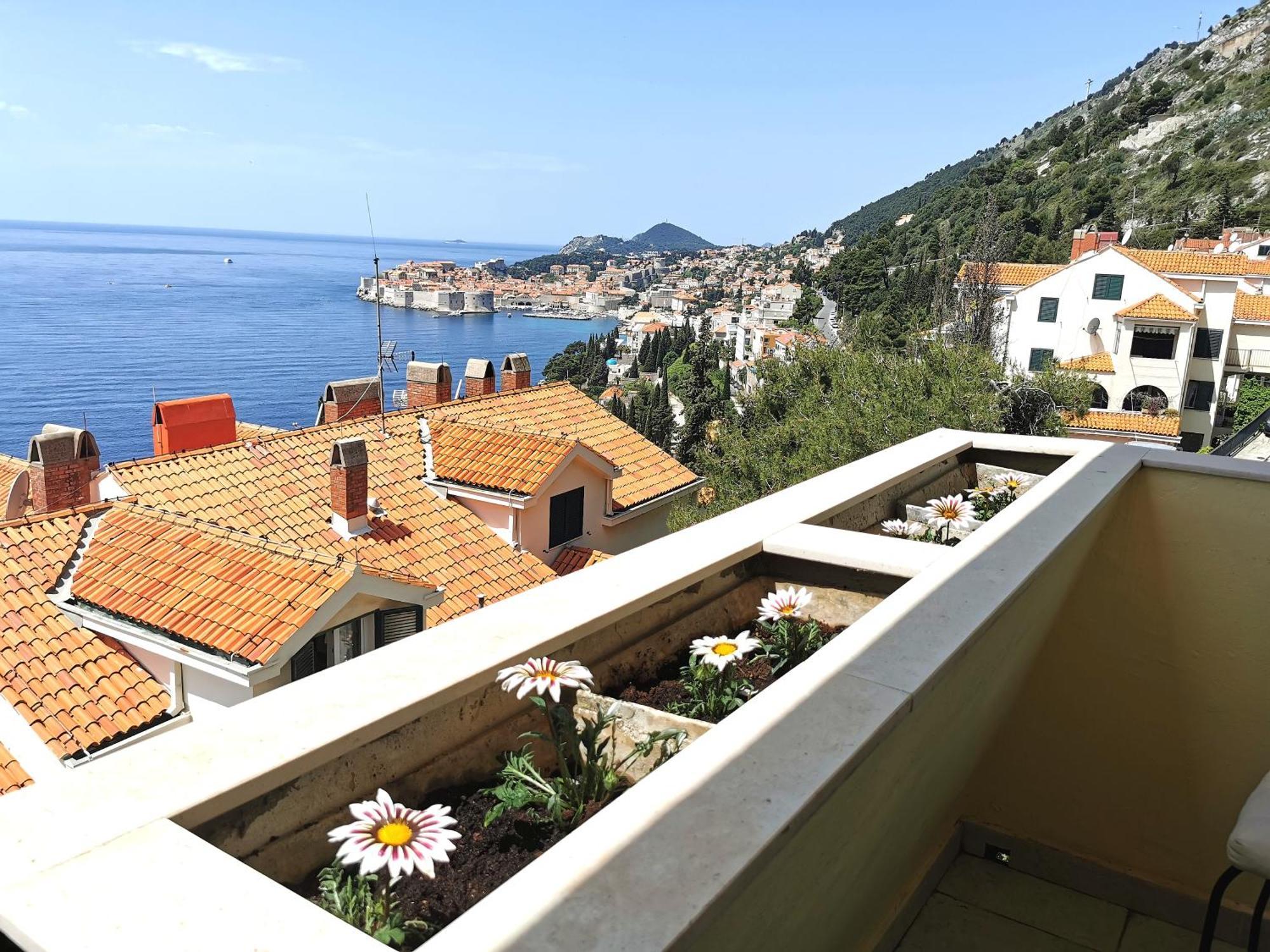 Apartment Zlatni Potok - Best View Of The Old Town Dubrovnik Eksteriør billede